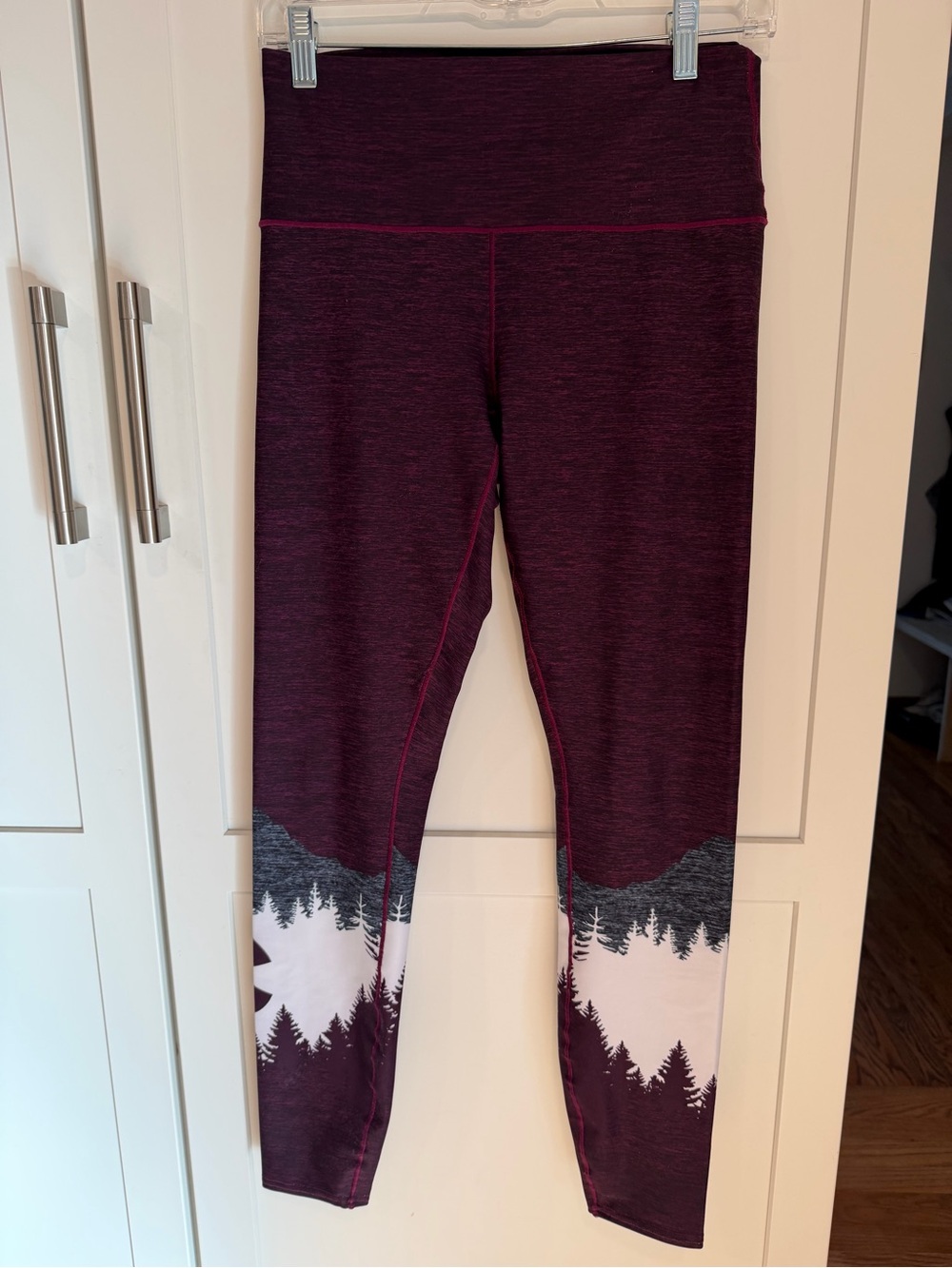 Colorado Threads Maroon Forest-Print Leggings
